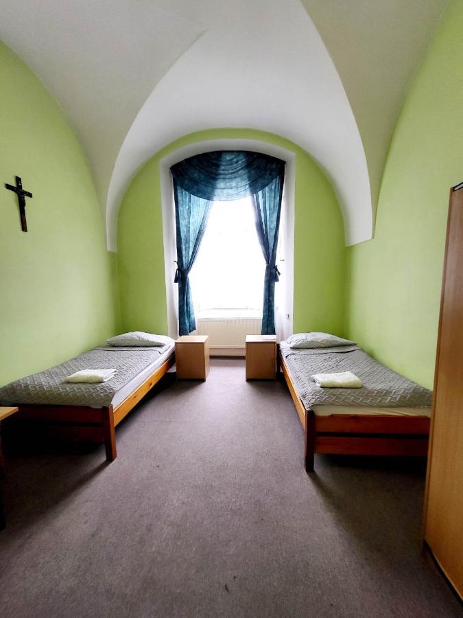 Апартаменты Diecezjalny Dom Formacyjny Ныса Экстерьер фото